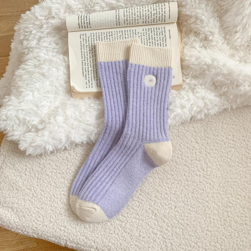 

Autumn And Winter Embroidered Buttoned Wool Socks Women S Thickened Warm Mid-Leg Socks Wear Fashionable Trendy Socks Outside one size fits all світло-фіолетового кольору
