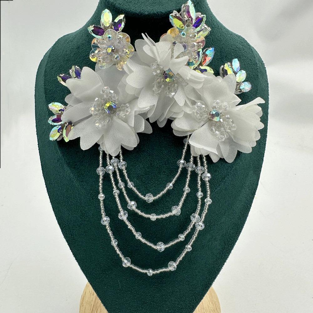 

Rhinetones Brooch Pin Handmade Shoulder Decorative Flowers New Sewing Materials Clothes Crafts белый