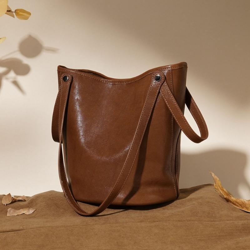 Large-capacity Genuine Leather Women's Bag, Single-shoulder Underarm Hand-held Bucket Bag