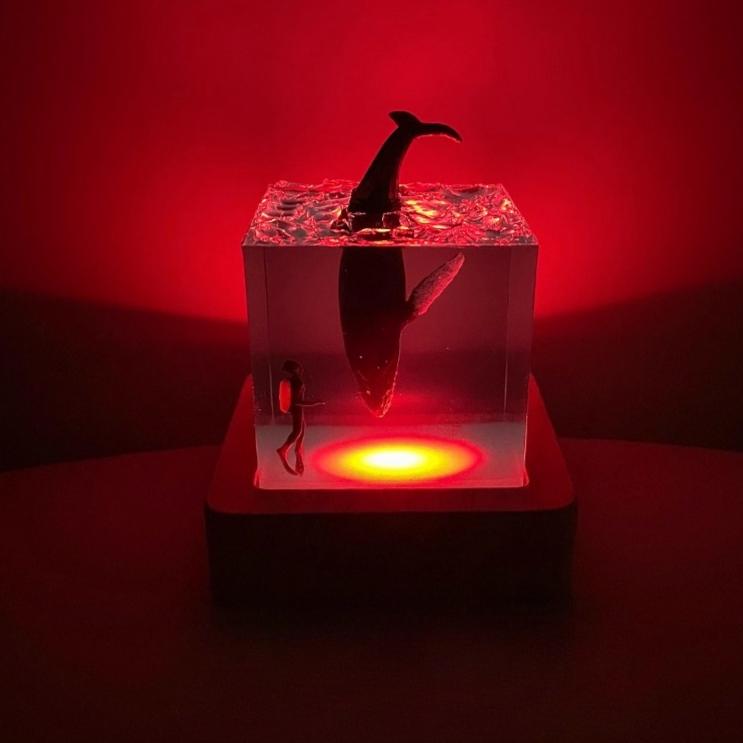 Creative Whale Ornaments Ocean Cubes Resin Luminous Ornaments Handcrafted Artworks Home Desktop Decorations Birthday Gifts