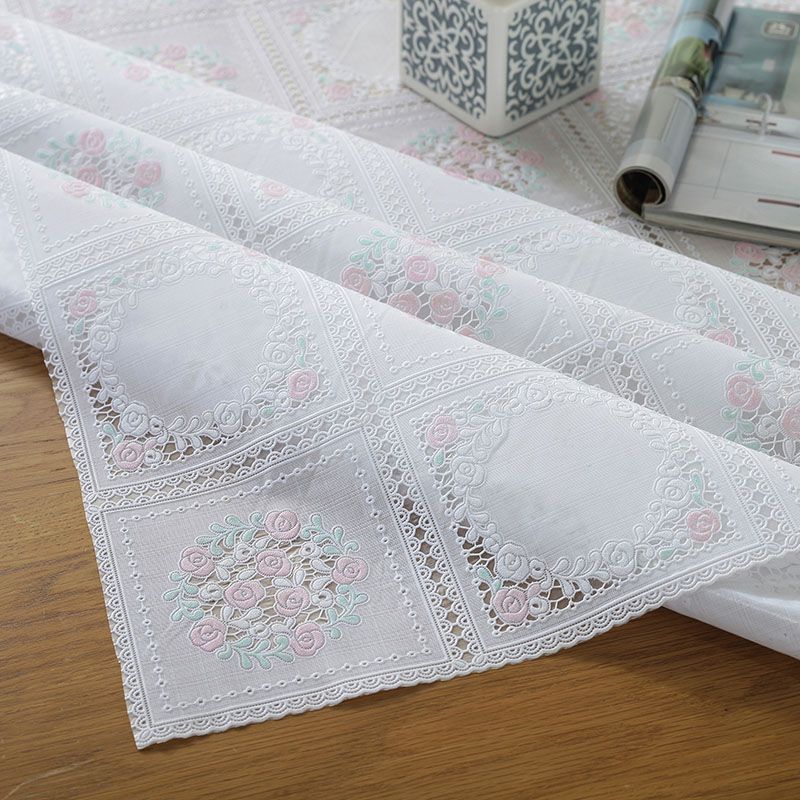 

Lace Wash-Free Plastic European-Style PVC Waterproof Tablecloth 676 white powder 60*137cm