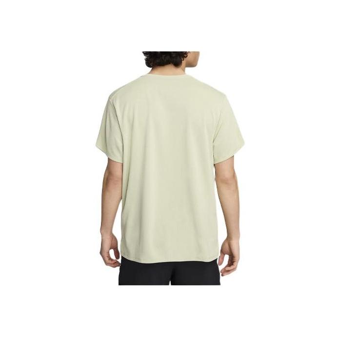 Nike Dri-FIT UV Miler Einfarbig Reflektierendes Design Bequemes Rundhals-Lauf-T-Shirt Herren Tops Olive DV9316-020