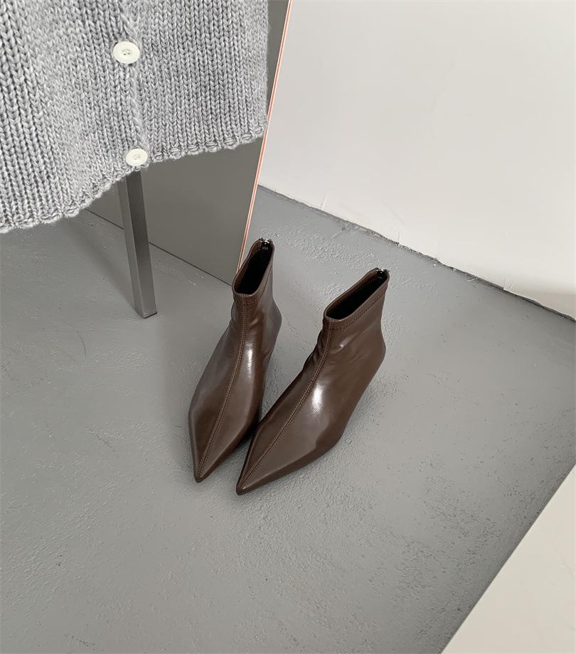 2025 autumn single boots pointed head Korean version fashion boots low heel short boots women's rear zipper and ankle boots temperament flat bottom