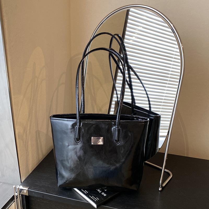 Premium handbag bag women s 2025 new niche shoulder bucket bag oblique span vegetable basket commuter tote bag &