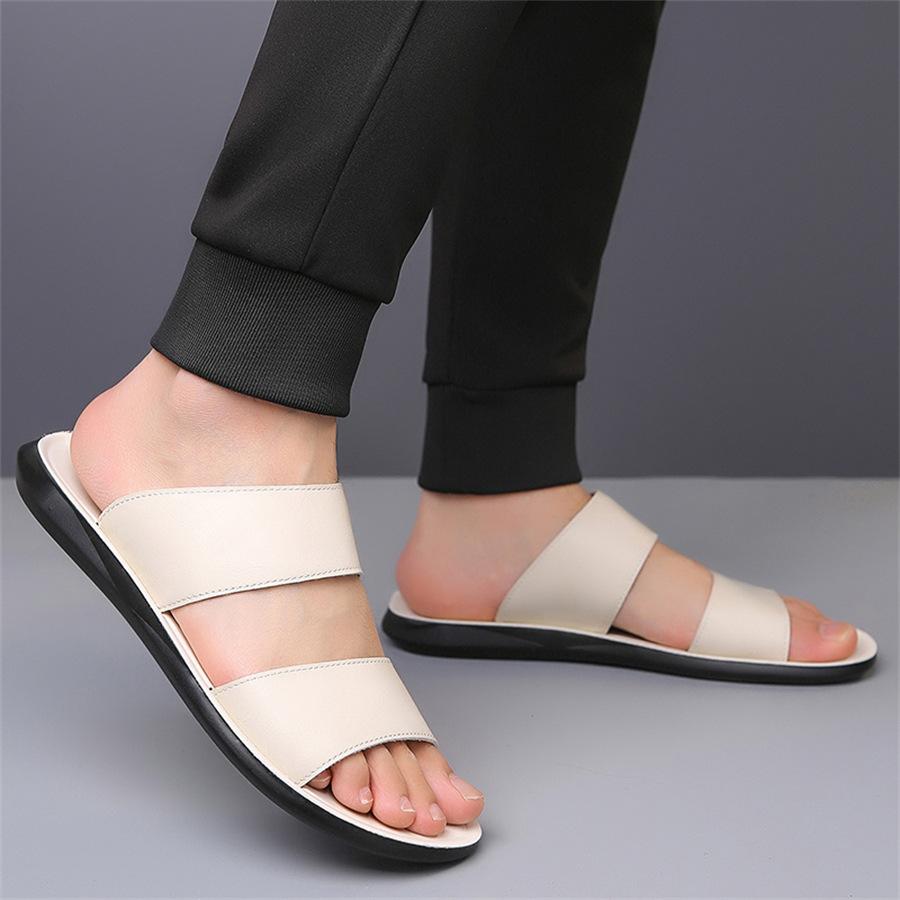 Designer Slippers for Men Summer New Casual Slipper High Quality Leather Slipper Outdoor Non Slip Flat Slippers Men Beach Slides