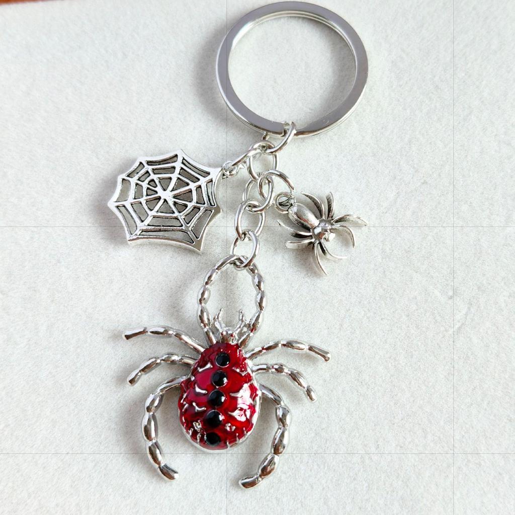 European Retro Dark Style Spider Web Keychain Pendant