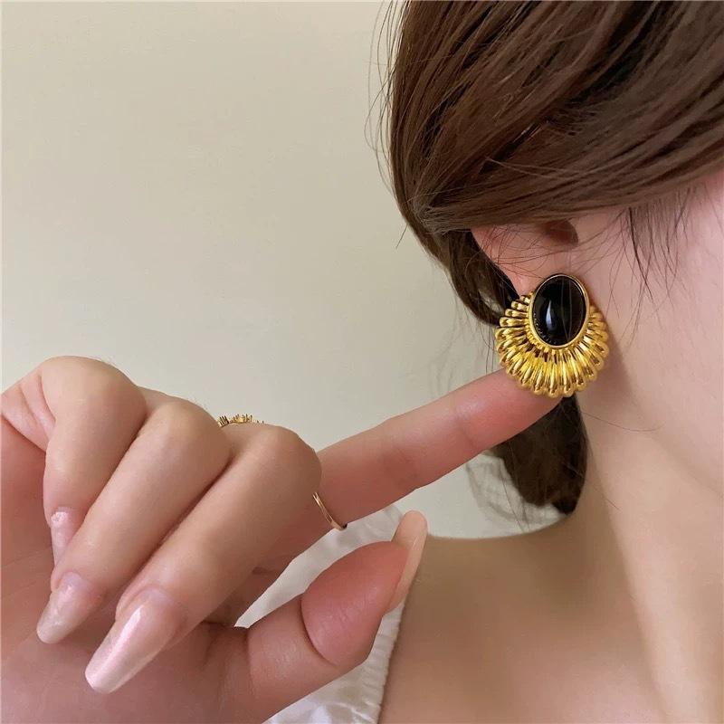 French Black Water Drop Earrings Classic Zircon Irregular Stud Earrings For Women Girls Fashion Party Ear Jewelry Brincos Gifts