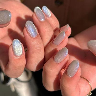 Einfaches Aurora Katzenaugen Nageldesign Explosiver Nagel Vollfarbiger Nagelfilm Aufdrücknägel