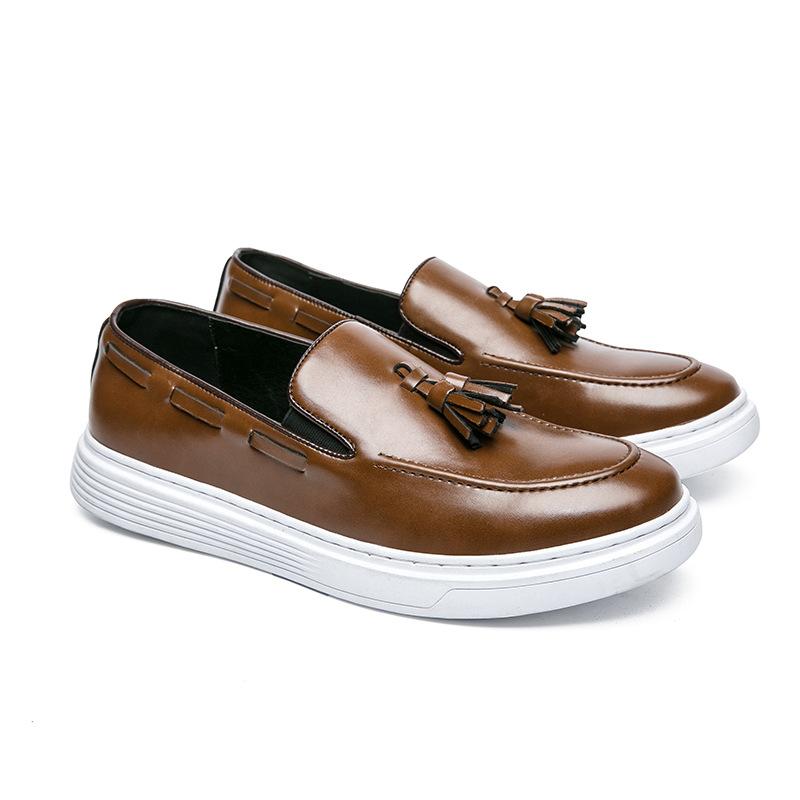 Men's shoes foreign trade new leather shoes fashion men's trend loafers retro foot tassel shoes groom wedding shoes