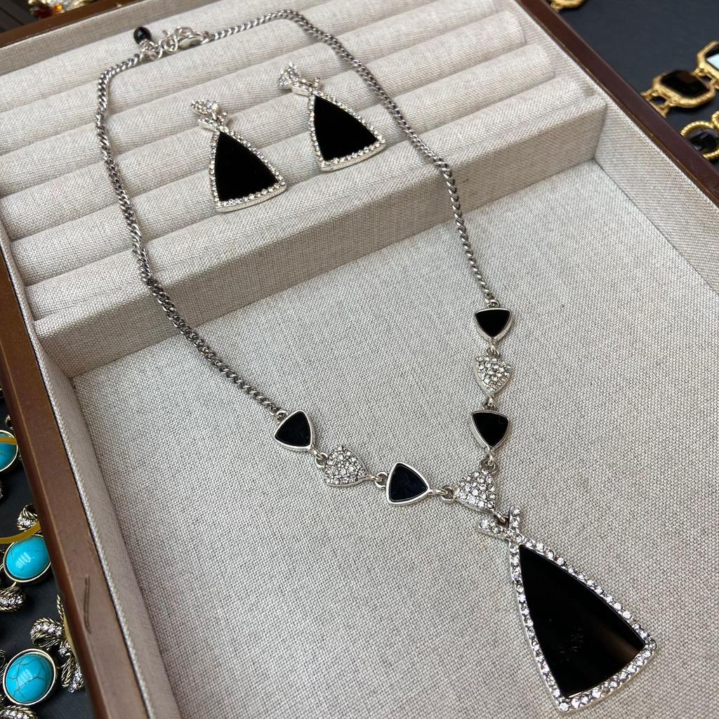 Black Resin Water Drop Necklace Earrings Light Luxury Niche Temperament Premium Pendant Clavicle Chain