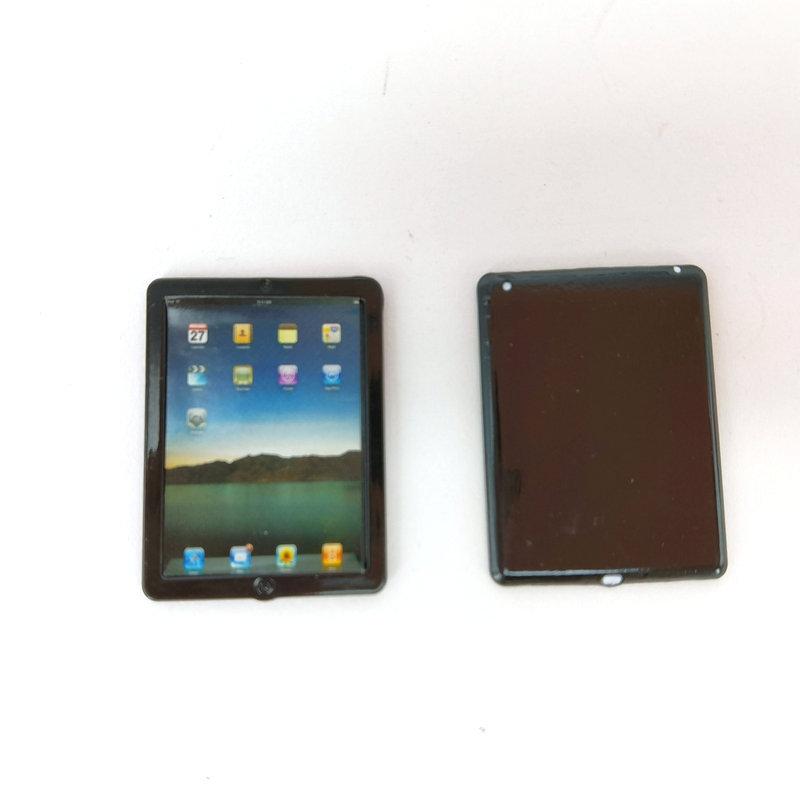 Game Accessories Pocket Game Controller Model Doll House Electronic Controller Model Pet Figure