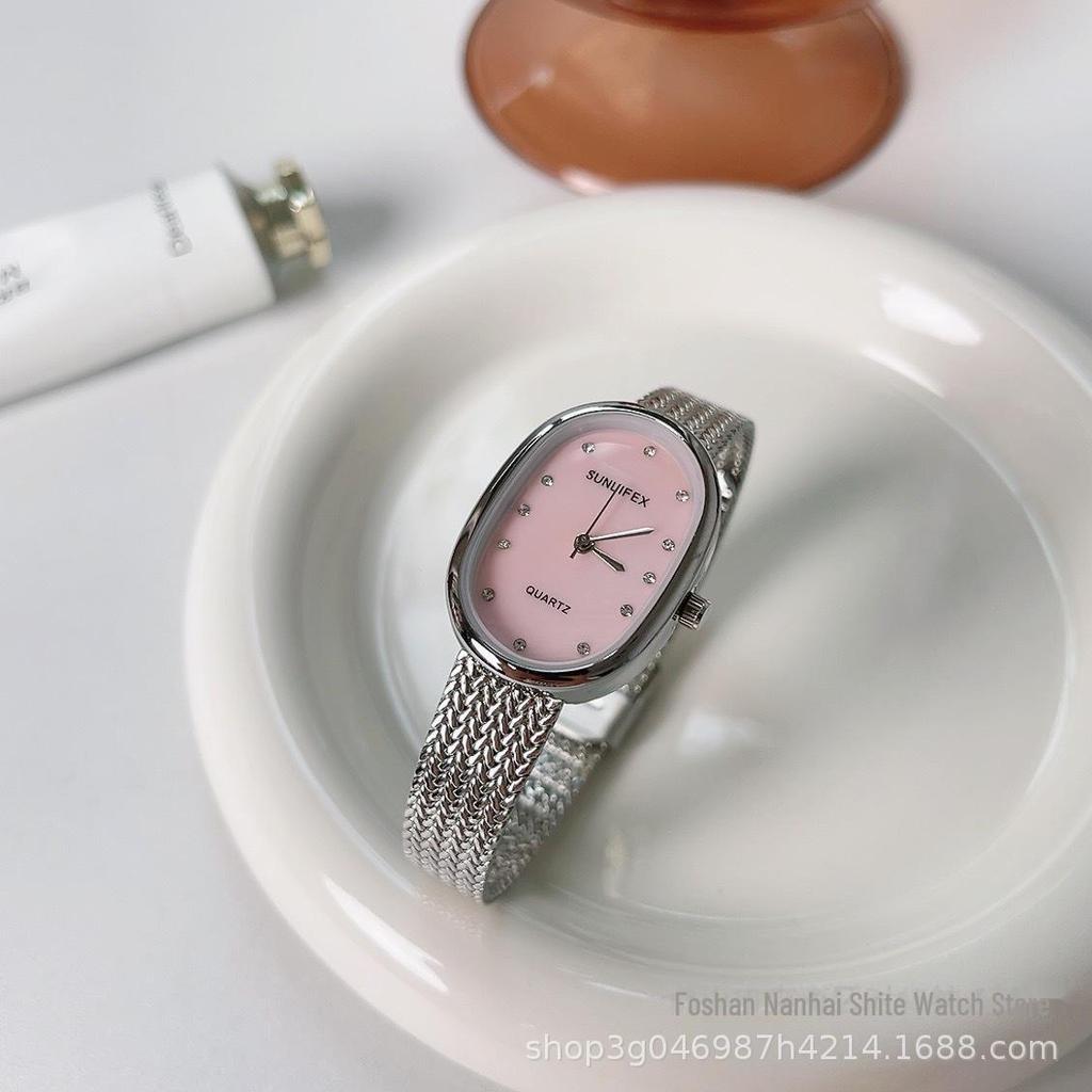 Oval Niche Mother-of-Pearl Women's Watch: Light Luxury, Retro-Style, High-End Quartz with Elegant Simplicity