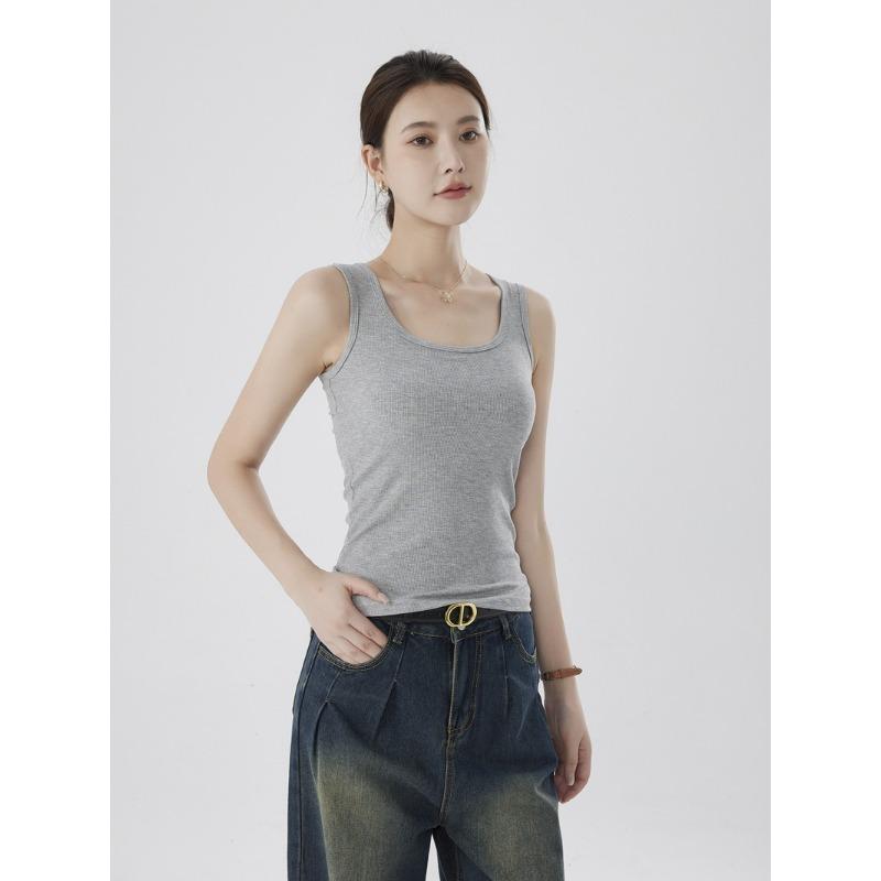 

Женщины с грудными вкладышами носят цельное универсальное нижнее белье, которое можно надевать поверх спортивного топа для йоги с широкими плечами. XXL светло-серый