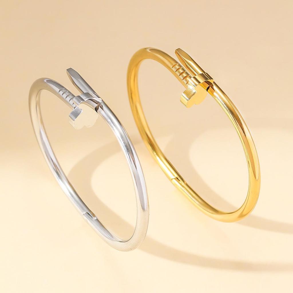 Women's Stainless Steel Bear Nail Bangle – Stylish & Simple European-American Design