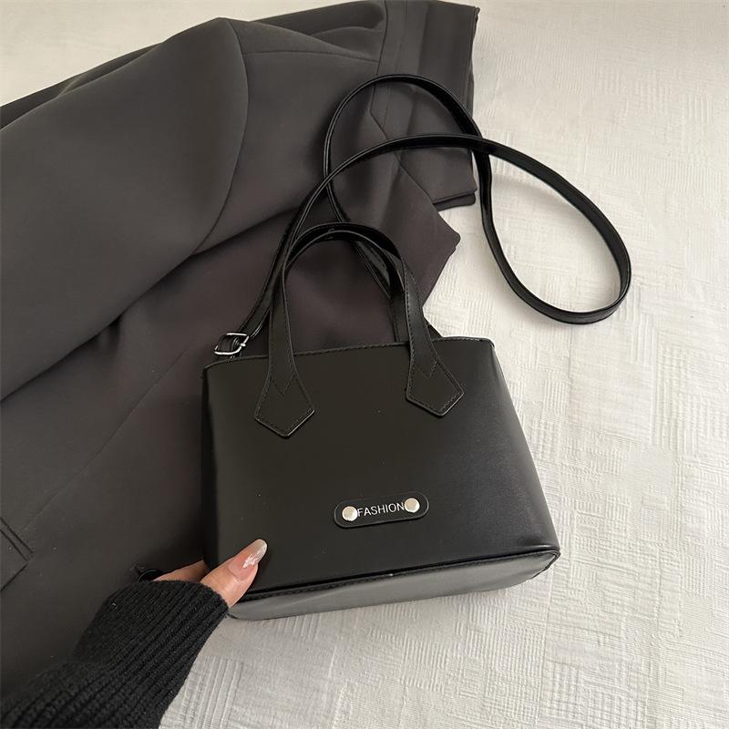 

Exquisite small bag women s new contrasting color versatile messenger bag fashionable portable bucket bag small bag