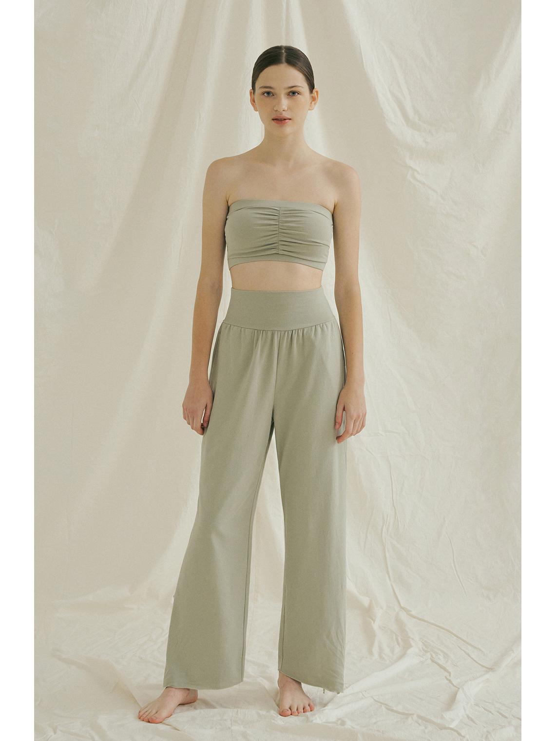 

Европейско-американский набор по йоге и фитнесу 2023 года: Топ-труба и широкие брюки Large