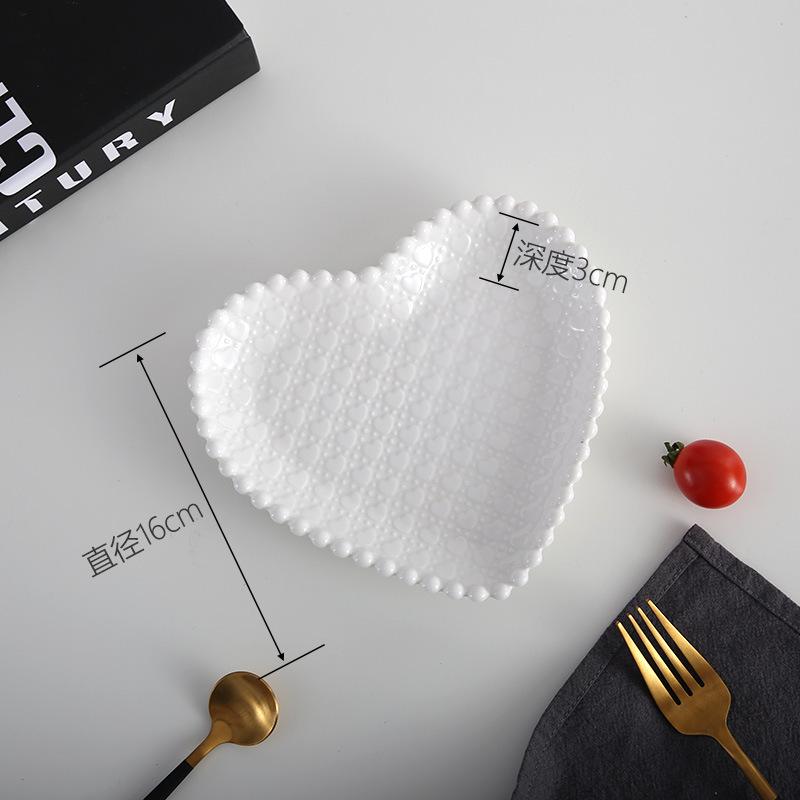 White Ceramic Heart Plate Delicate Salad Dessert Bowl Multi-Grid Snack Bowl Creative Peach Heart Cake Breakfast Plate Tableware