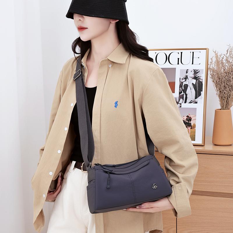 Women's Lightweight Nylon Bag Solid Color Shoulder Bag