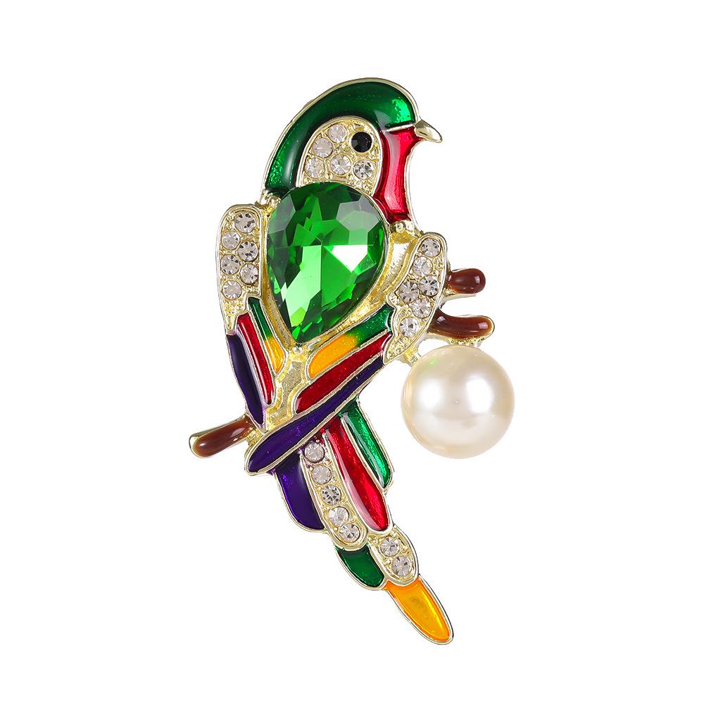 Pearl Diamond Bird Brooch: Imitation Parrot Pin with Oil Drop Details - Unique Animal Corsage Accessory for Women