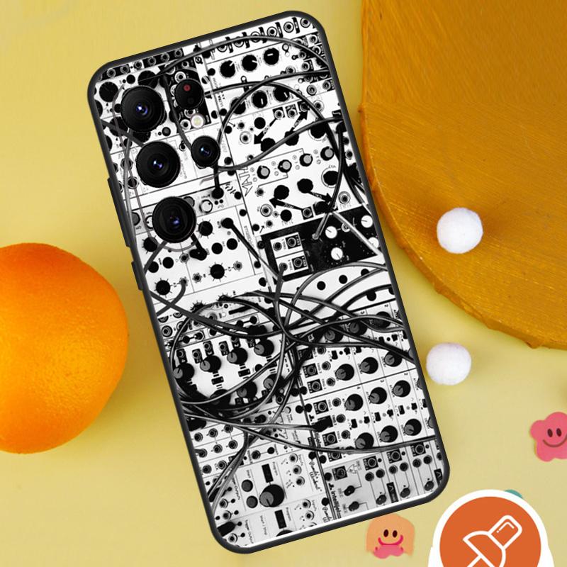 Vintage Synth Synthesizer Phone Case For Samsung Galaxy S25 Ultra S24 S23 S22 Ultra S9 S10 S20 Plus S21 FE Funda Cover