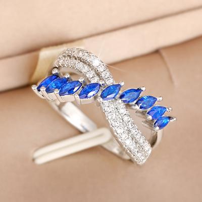 Huitan Muhteşem Moda Çapraz Yüzük Parlak Mavi/Beyaz Zirkonya Kadınlar İçin Parmak Aksesuarları Lüks Trend Parti Takıları Bayan İçin