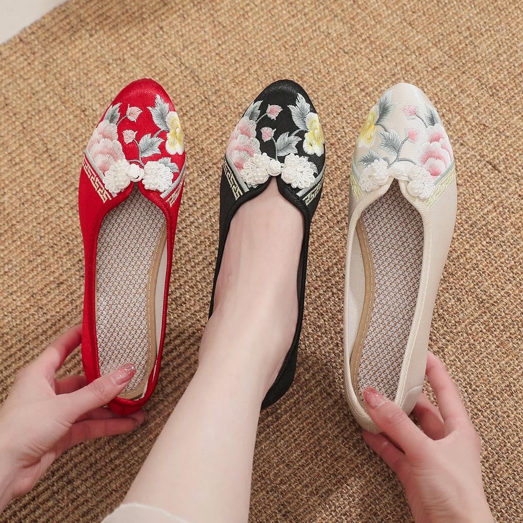 [Manxiang] 2024 Frühling neue Produkte alte Pekinger Stoffschuhe spitz modisch bestickte Schuhe vielseitige Tanzschuhe Cheongsam-Schuhe