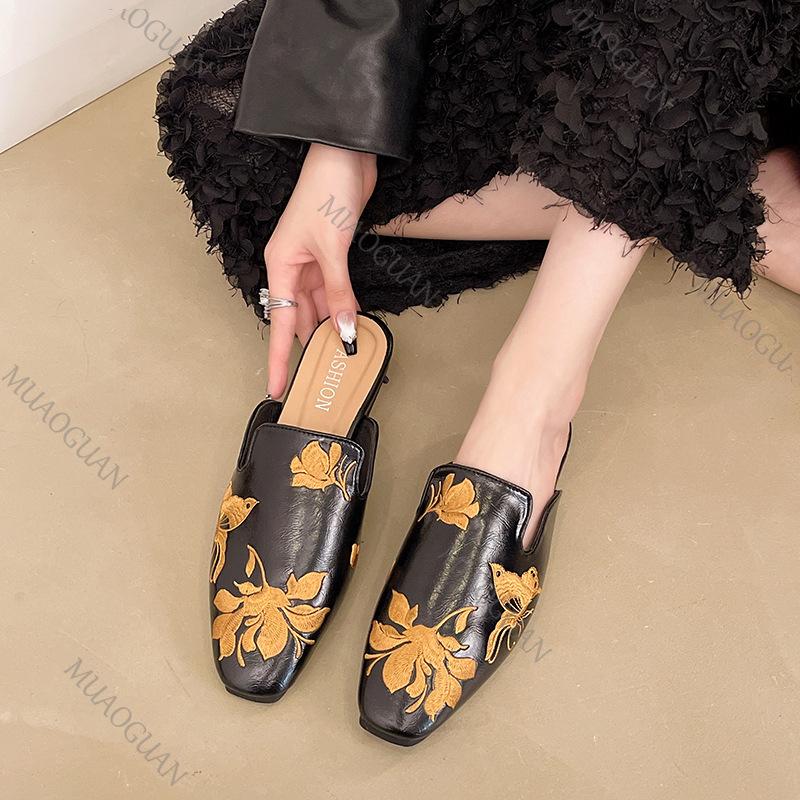 Fashion Retro National Style Embroidery Baotou Half Slippers Women 2025 Summer Flat Bottom Casual Mules Fashion Outdoor Slip On Slipper