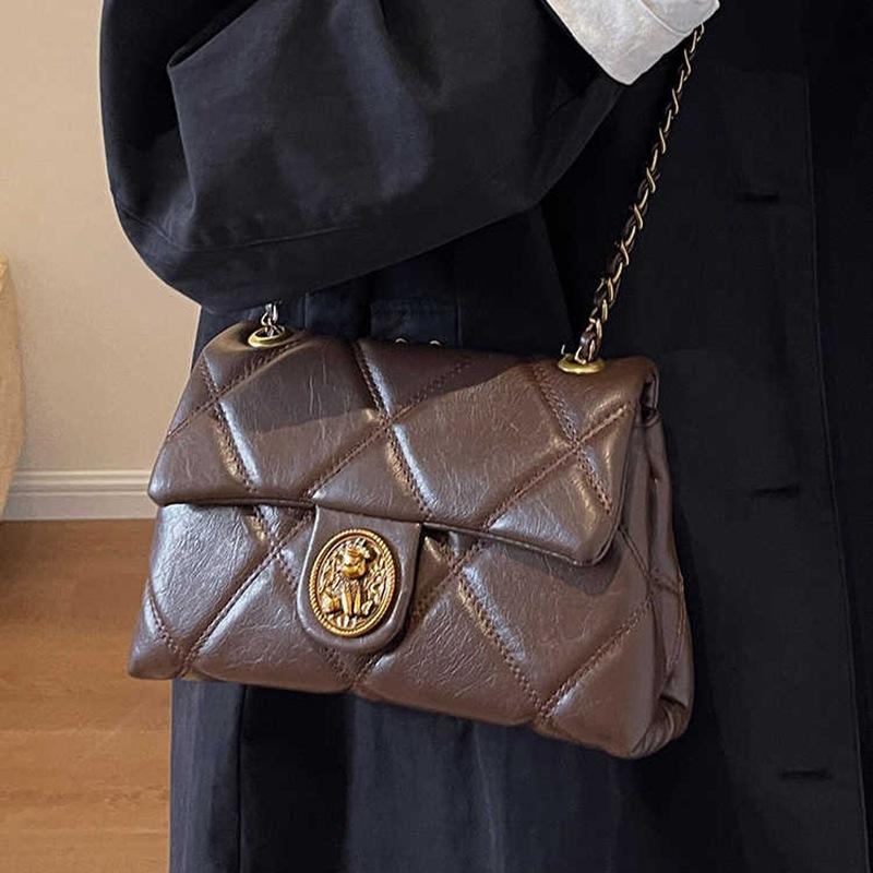 Bag Women'S New Diamond Small Fragrant Wind Strip Commuter Messenger Bag Large Capacity High-End Fashion Armpit Bag