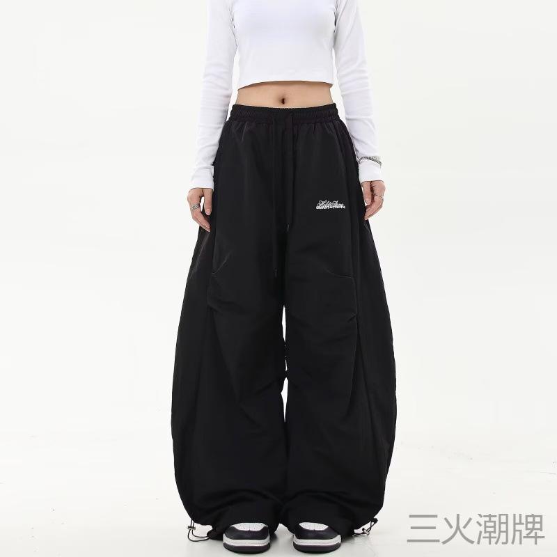 

American retro premium pleated paratrooper overalls men s and women s autumn and winter velvet loose wide-leg banana scimitar pants M чёрный