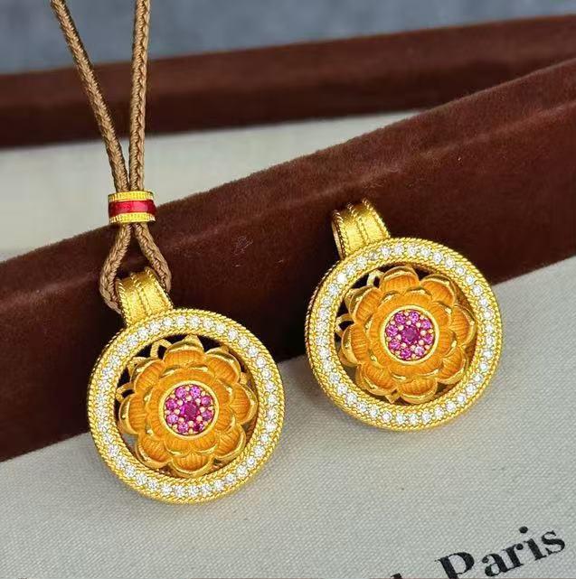 Imitation Gold Lotus Eight Treasures Rotating Pendant Necklace - Versatile Women's Court Style