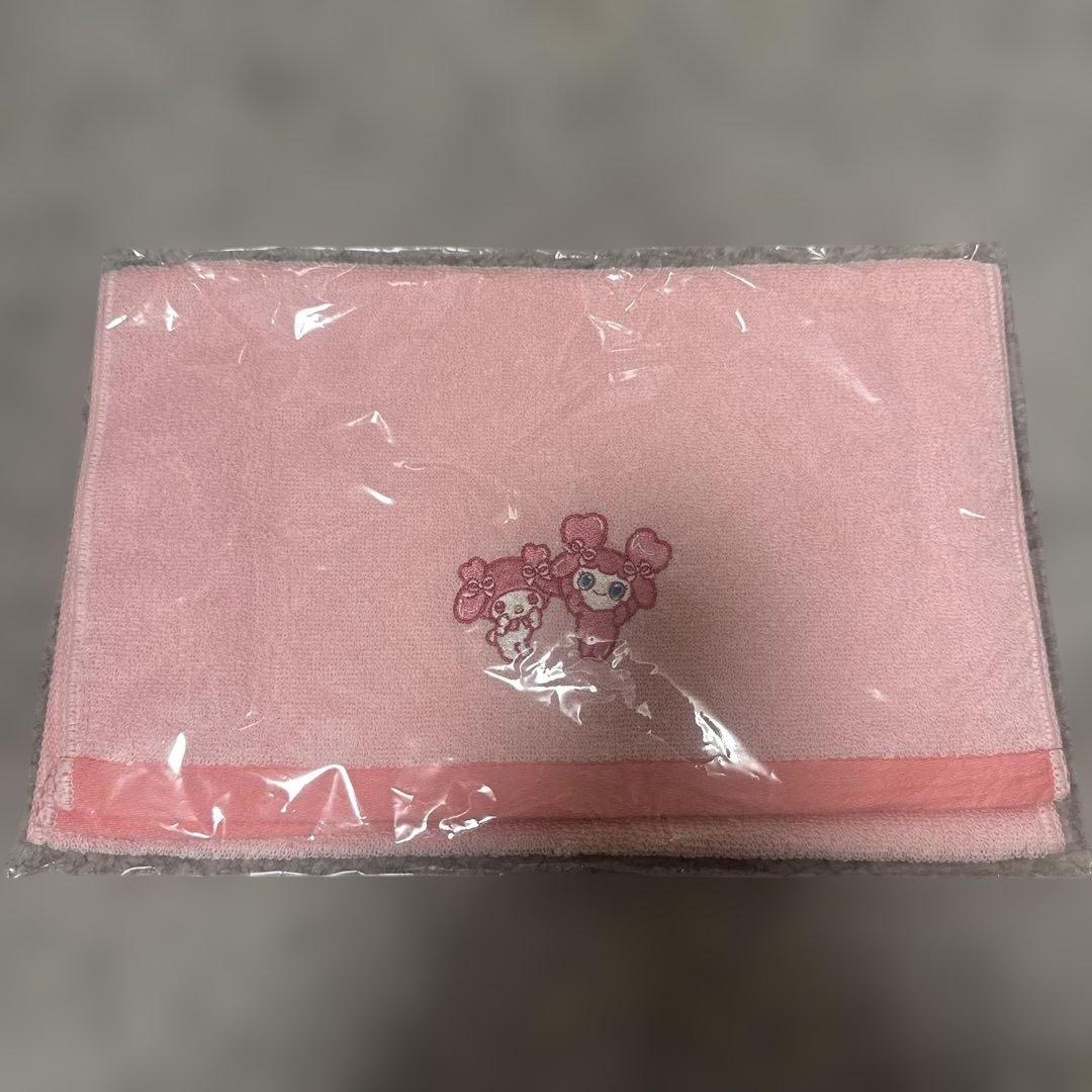 

[USED] TWICE LOVELY S x SANRIO My Melody Towel