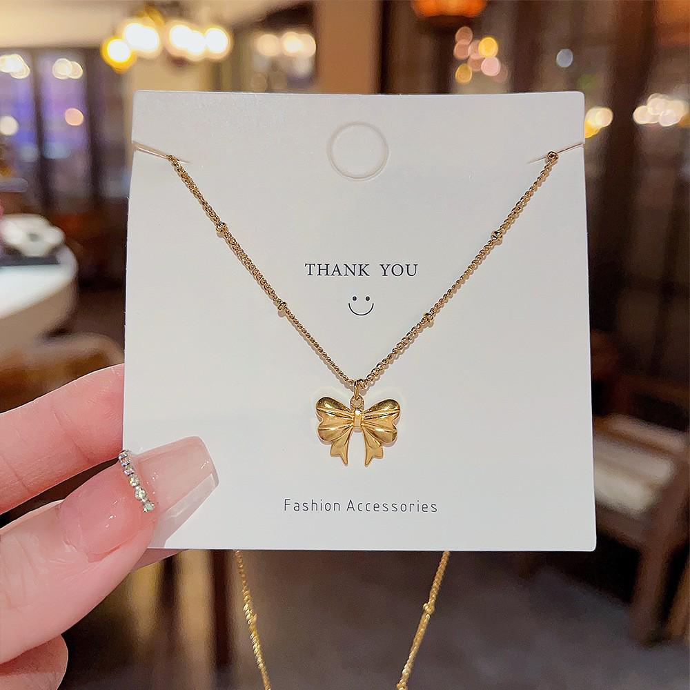 Korean 18K Gold Titanium Steel Women's Clavicle Necklace - Versatile, High-End, Non-Fading Temperament Choker.