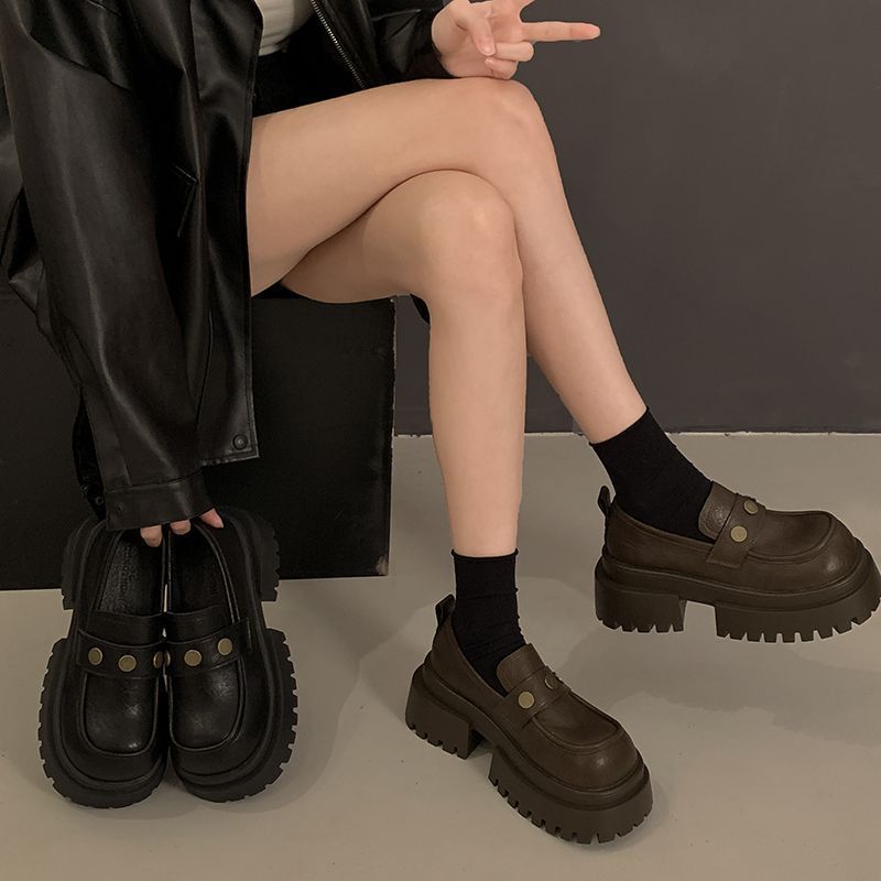 Thick-soled versatile small leather shoes women's 2025 new autumn and winter one-pedal heightening black thick heel with skirt loafer shoes