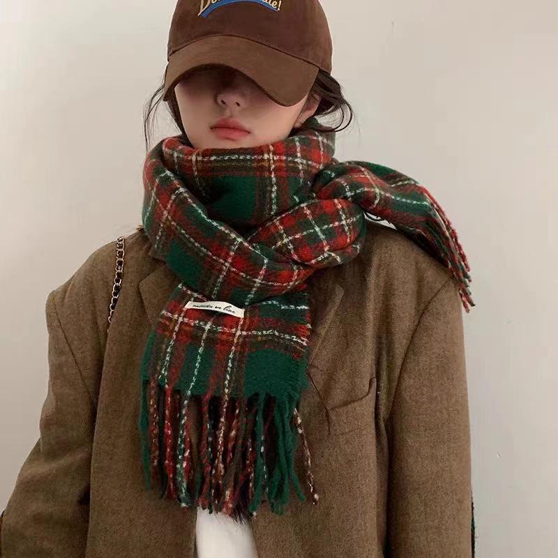 

Висококласний червоний картатий шарф для жінок - Товстий, теплий та підкреслює тон шкіри для осені та зими 200*65 cm, 250g зелений