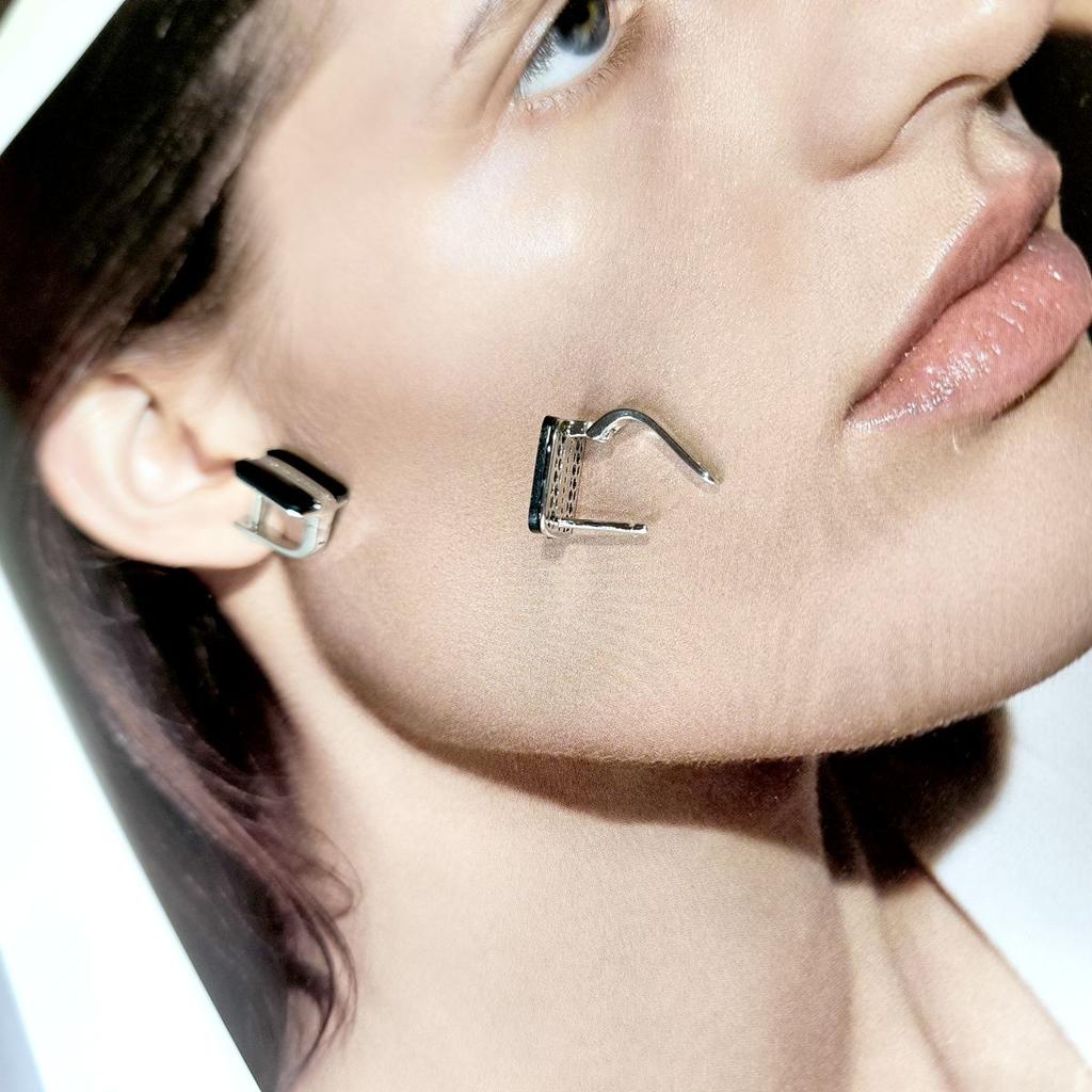 Silver Earrings with Natural Onyx (60002124)