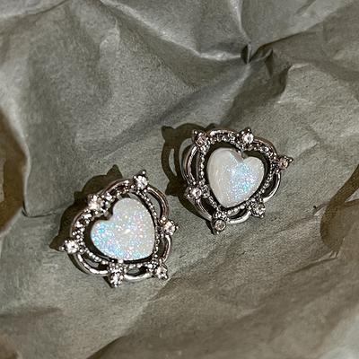 Love Stud Earrings Women's Light Luxury Niche Design Sense Inlaid Zircon Retro Heart Earrings Earrings
