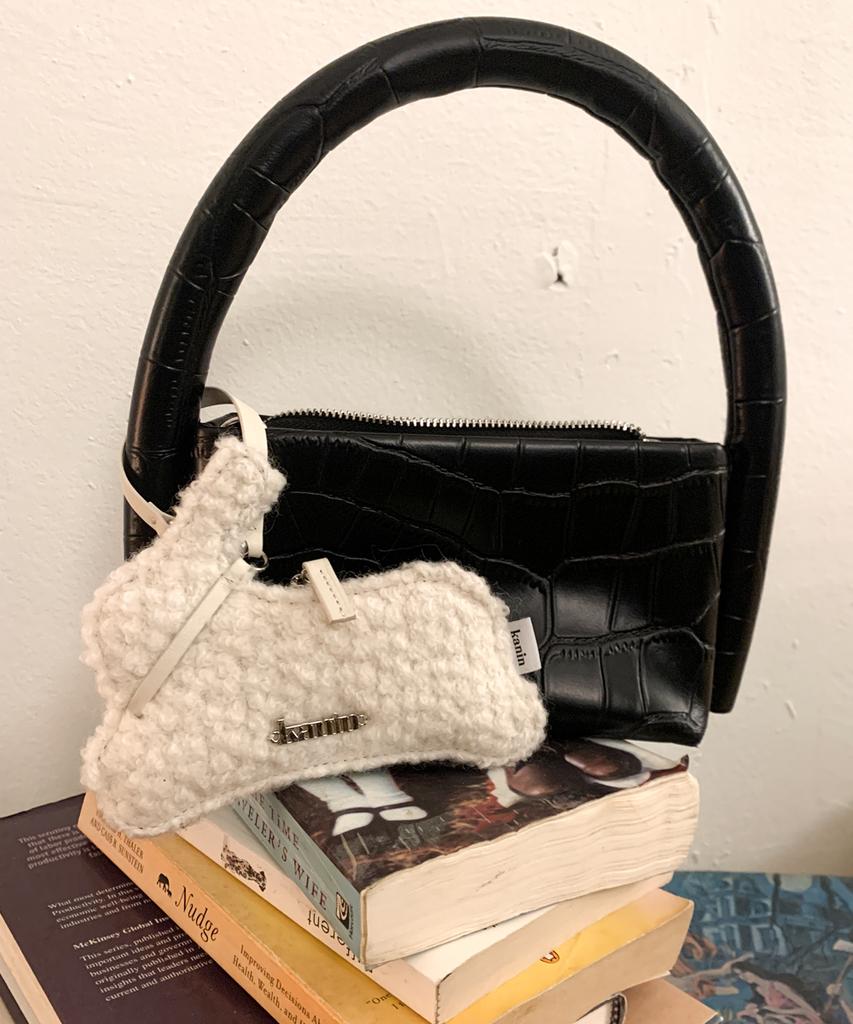 Kanin Curly Card Wallet_Ivory