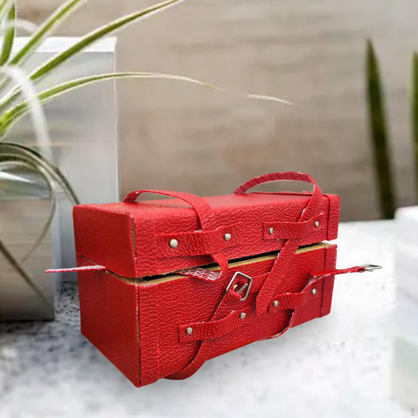 1/12 Dollhouse Vintage Wood Treasure Chest Miniature Furniture Accessories Exquisite Workmanship 5.7x3.2x3.2cm