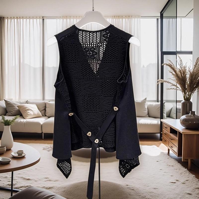 

Womens Solid Color Lace Back V Neck Knit Vest L чорний