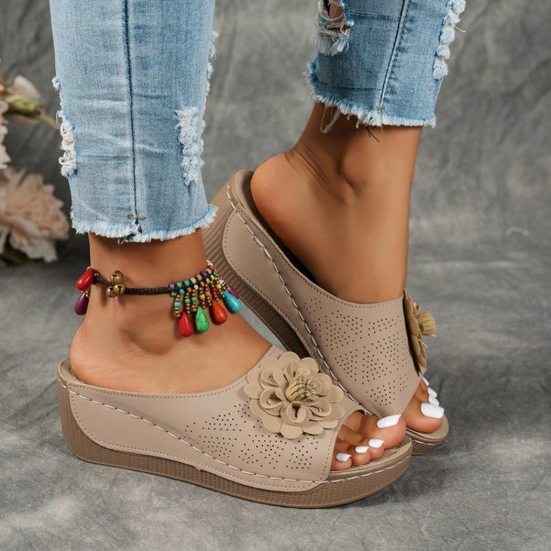 Women Slippers Casual Flower Hollow Wedge Slippers Trend Fashion Beach Shoes Platform Comfortable Non-slip Sandals Slides Women