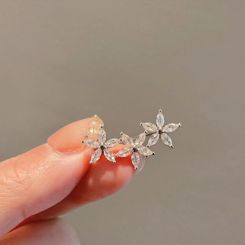 Elegant Pearl Brooch - High-End Minimalist Clothing Accessory