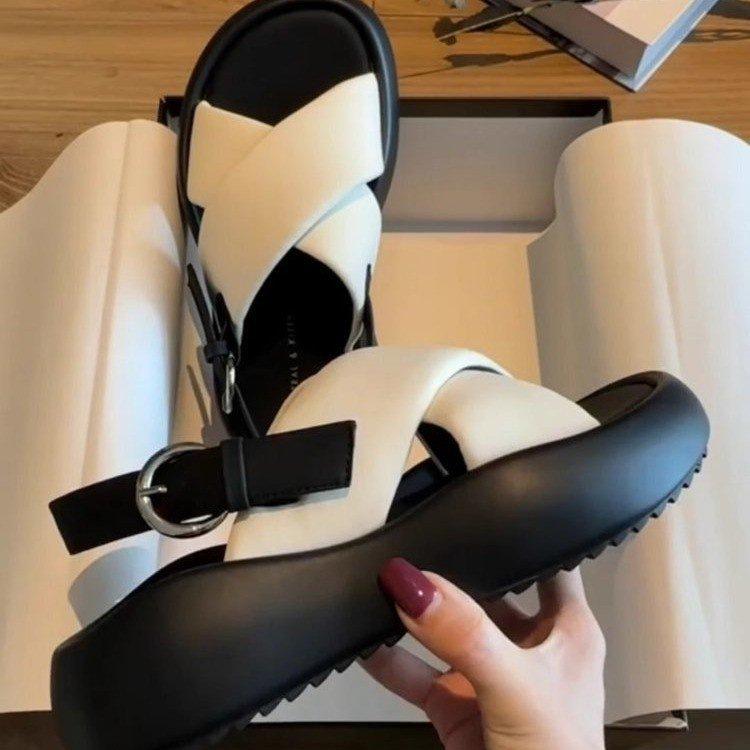 

Internet celebrity sandals fairy wind 2025 summer new student versatile platform muffin Roman beach shoes ins tide 40