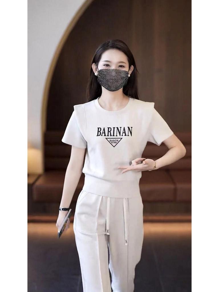 Women's Summer 2024 Stylish Casual Two-Piece Suit - Age-Reducing Sportswear with Short Sleeves