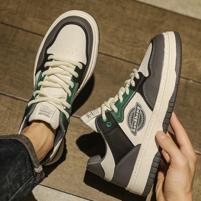 Men's Shoes Spring New Trendy Men's Versatile High-end Lightweight Soft Sole Sports and Casual Small White Flat Shoes