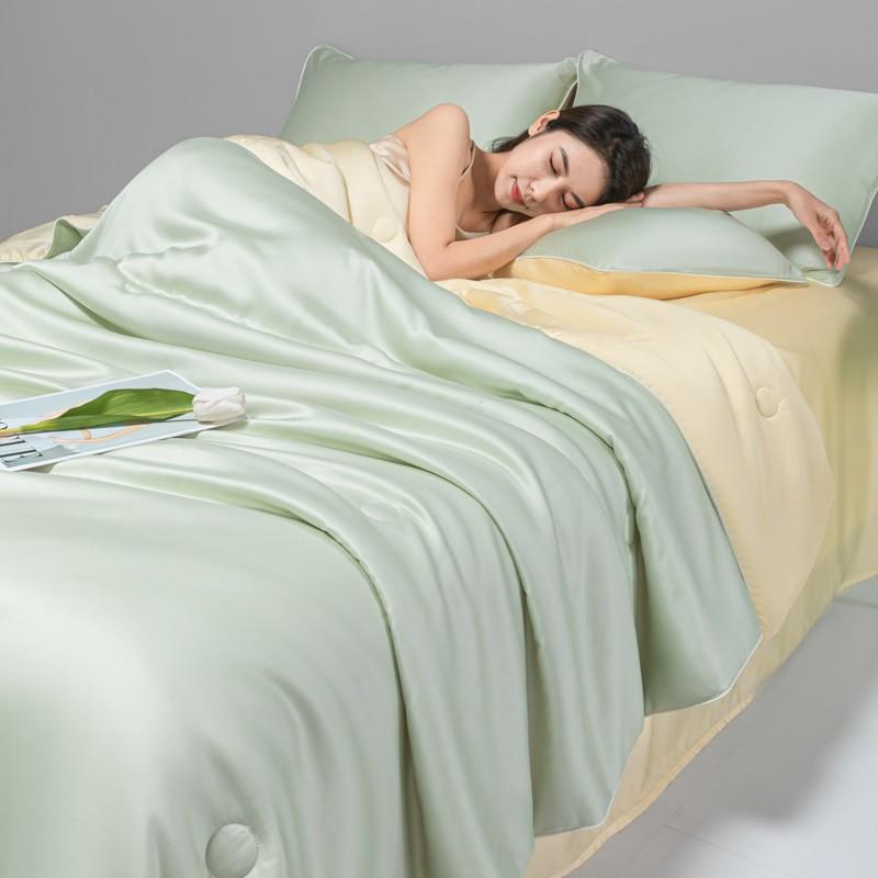 A-Class Dual Color Cool Ice Silk Summer Quilt, Washable Summer Single Double Bed Quilt Set for Student Dormitory