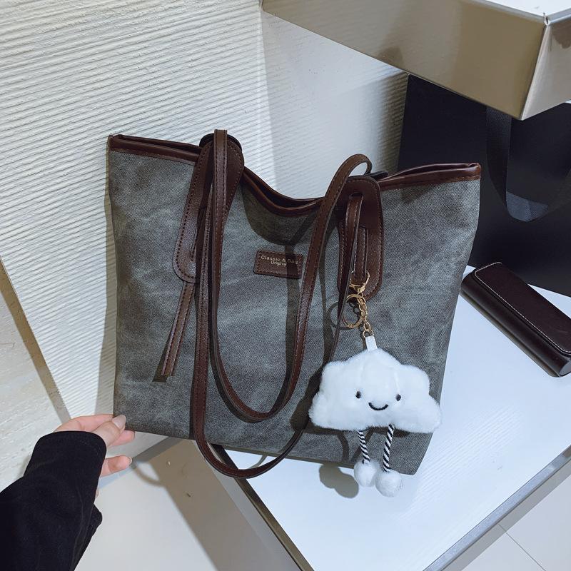 Retro Large-capacity Pendant Solid Color 2025 New Fashion Texture Simple Work Commuter Shoulder Tote Bag Women