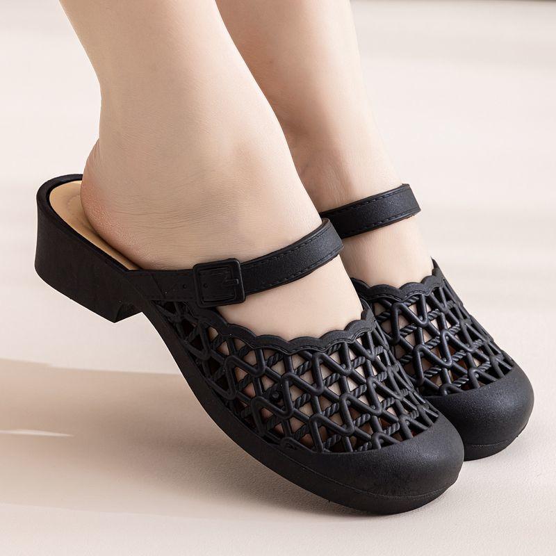 Fashionable Women's Baotou Slippers for Summer Anti Slip and Wear-resistant Beach Shoes for Home and Outdoor Use