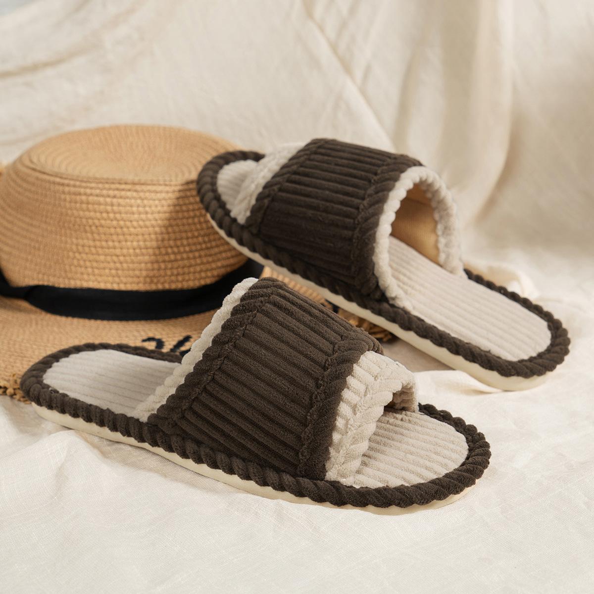 

Большой размер новые повседневные домашние цветные плюшевые легкие и удобные женские шлепанцы на плоской подошве 42-43 темно-коричневого