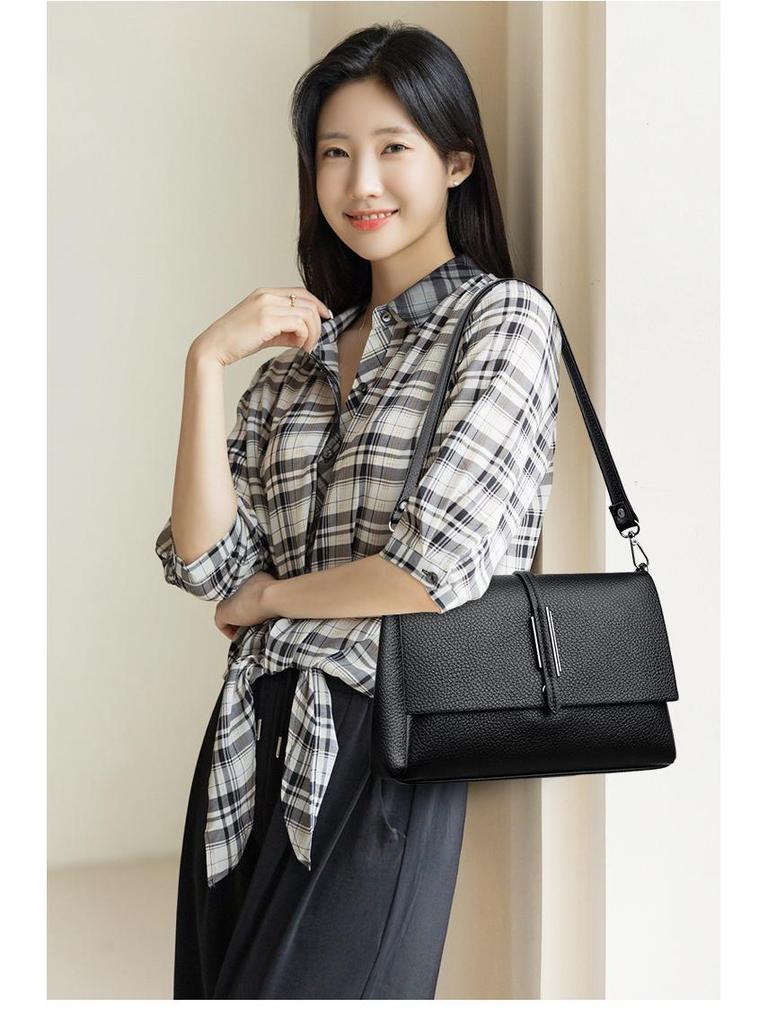 Wielofunkcyjna damska mała kwadratowa torba crossbody w stylu koreańskim na wiosnę 2025 o dużej pojemności