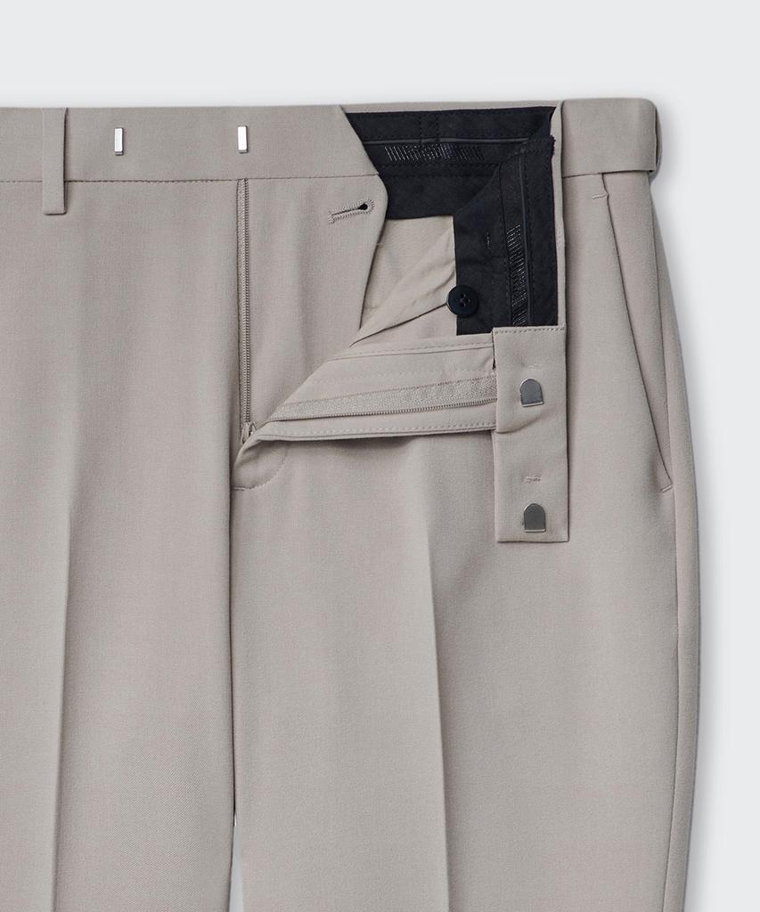 MUSINSA STANDARD Relaxed Tapered Hidden Banding Crop Slacks [Light Beige]